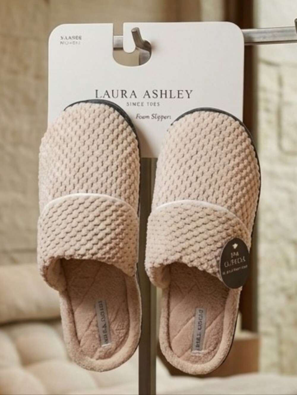 Laura Ashley Memory Foam Slippers - XL - Picture 1 of 8